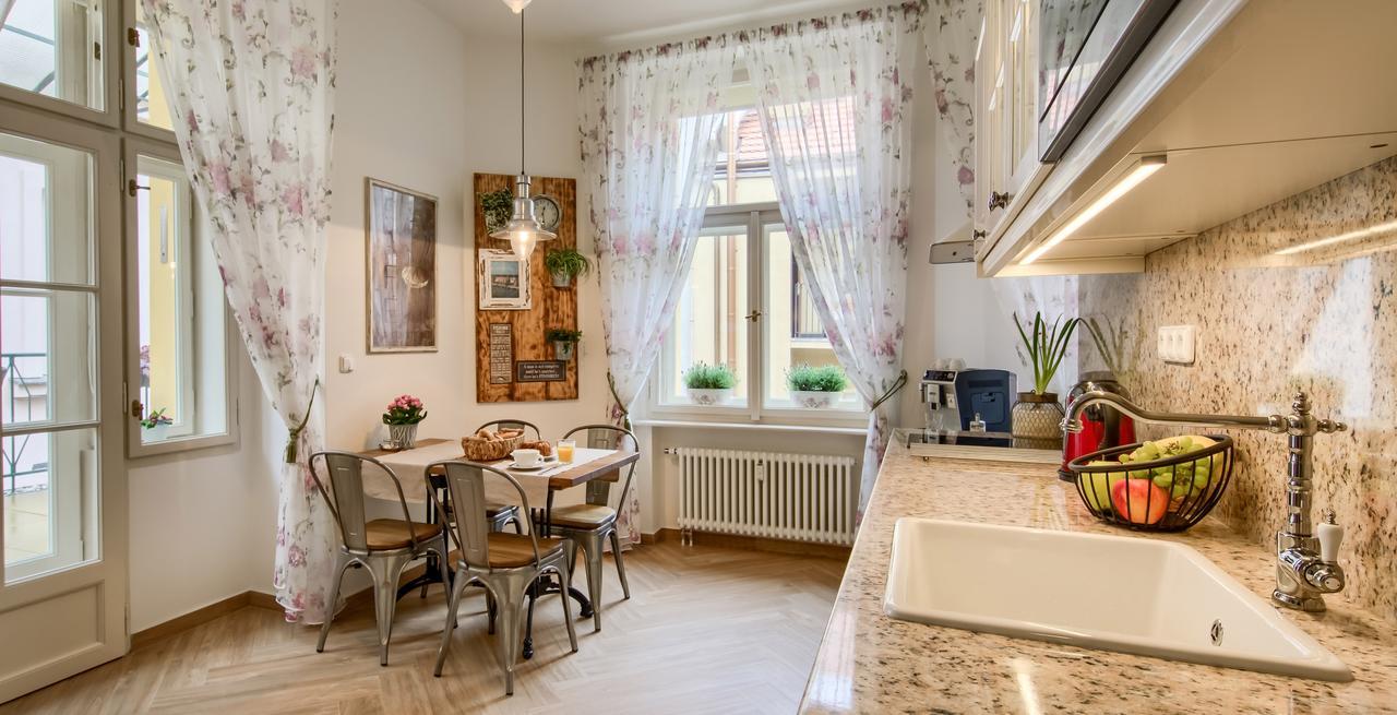 Pragueone Apartment,A/C,Terrace Exterior photo